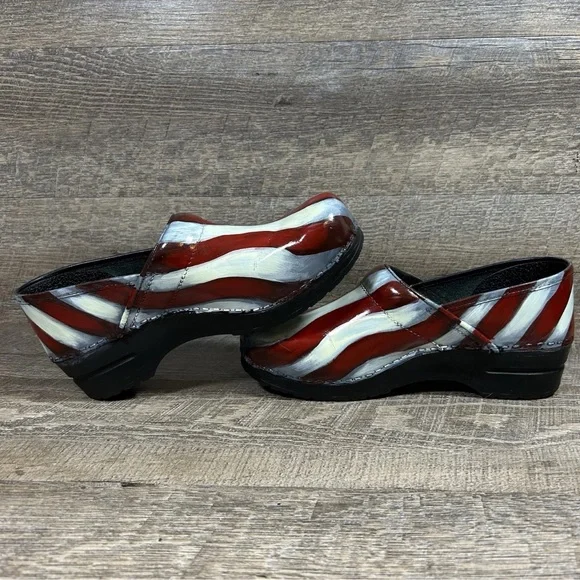 Sanita Hand Painted Clogs Patriotic Stars Stripes Flag Womens 41 EU/9.5-10 US - Picture 6 of 11